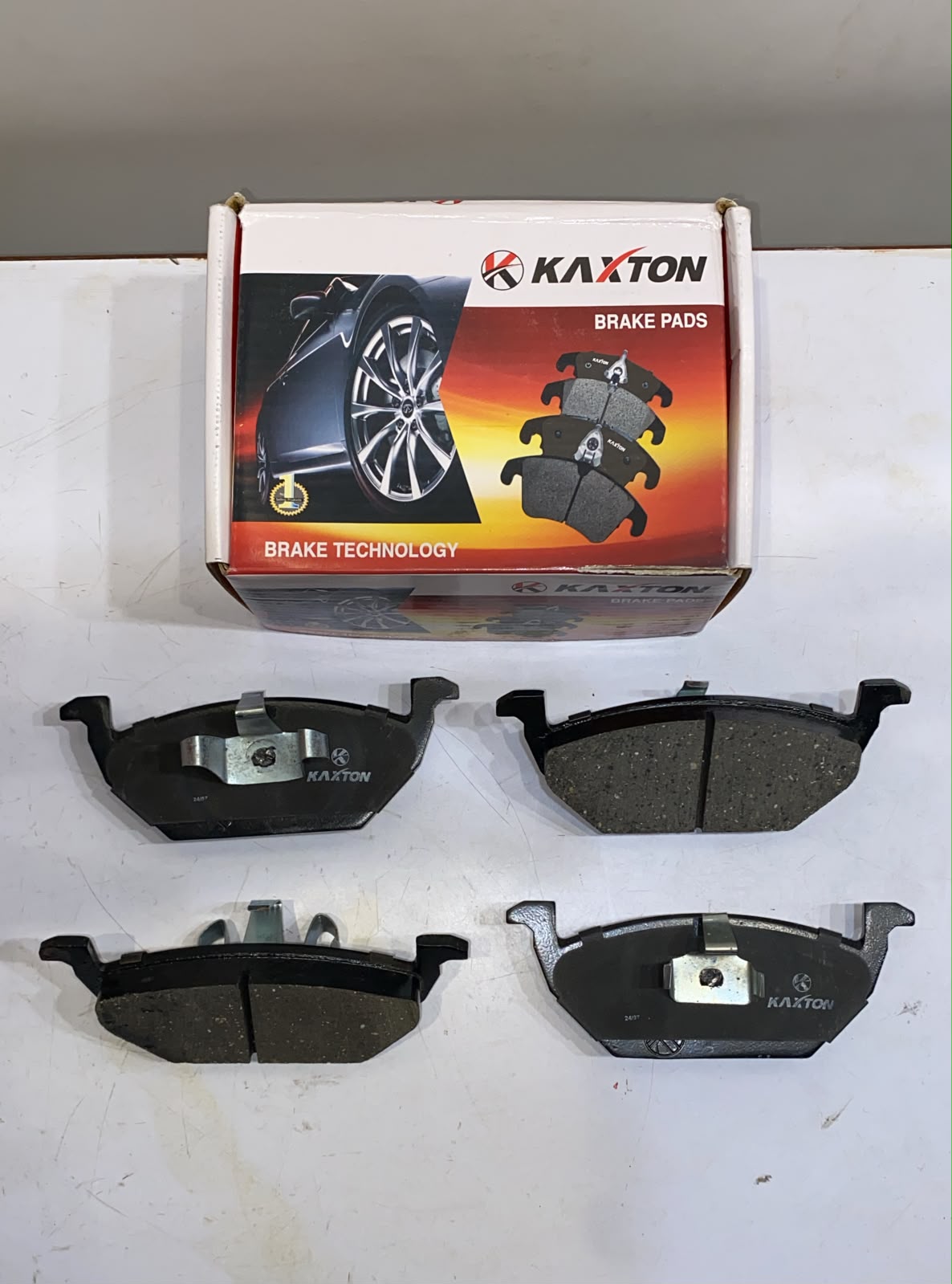 Front Brake Disc Pads Set Skoda Fabia II Octavia I Laura I Volkswagen Beetle Jetta IV Vento Polo